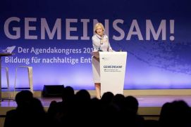 "Bildung für nachhaltige Entwicklung muss im Alltag der Bürger ankommen": Bundesbildungsministerin Johanna Wanka auf dem Agendakongress 2016 Bildung für nachhaltige Entwicklung